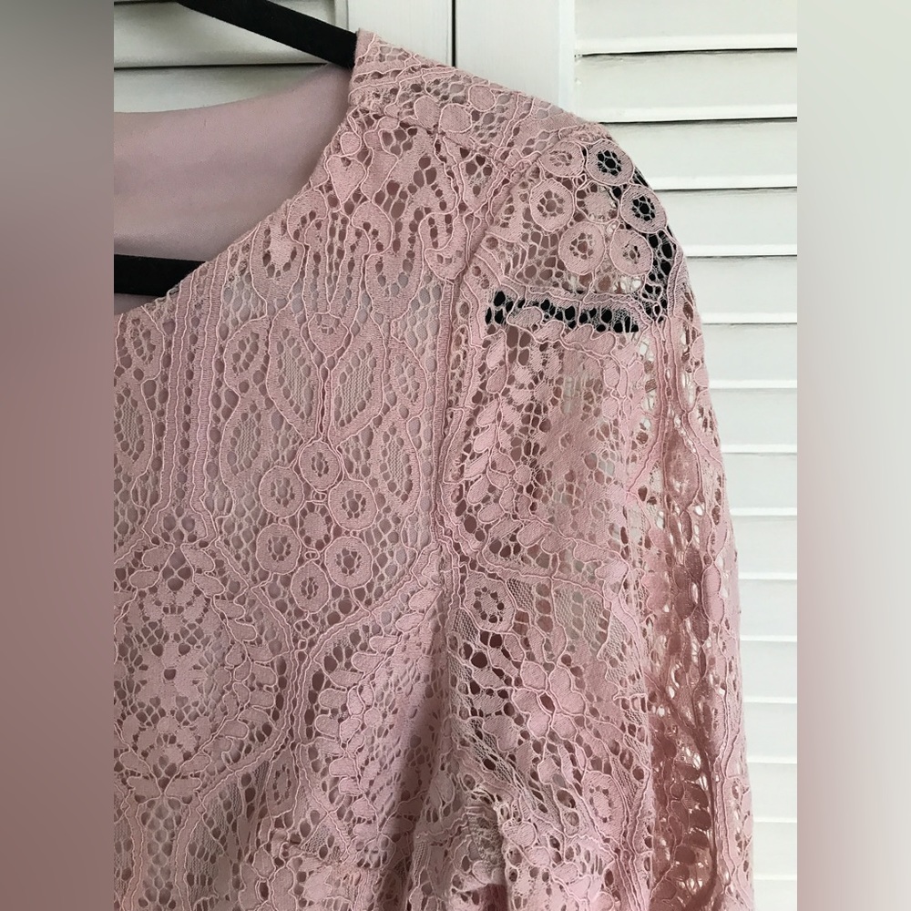 Adrianna Papell pink lace 3/4 sleeve top - Picture 3 of 5